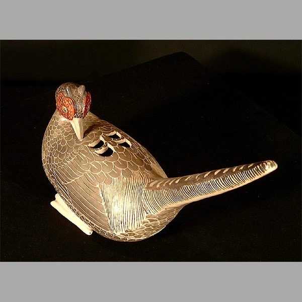 石川県立美術館 色絵雌雉香炉（重要文化財） | MU